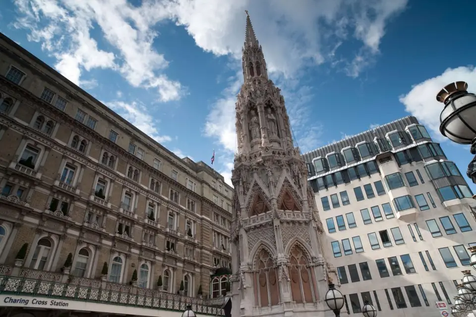 Charing Cross station and the Eleanor Cross
