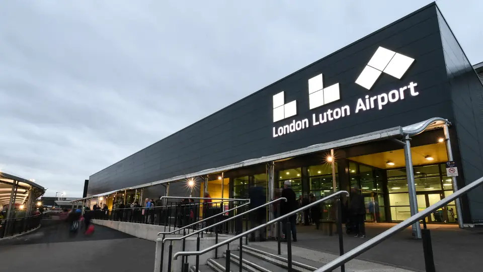Entrance to the London Luton Airport terminal