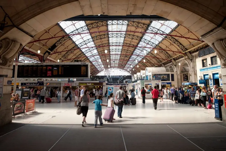 Victoria station concourse